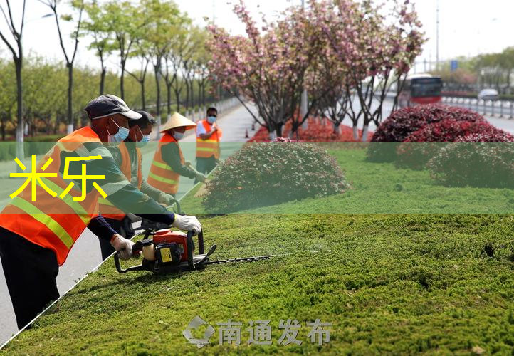 网球拍的线不直正常么